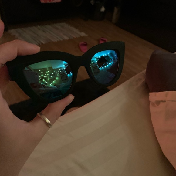 SOLD Quay Australia Sunglasses Kitti - Picture 2 of 5